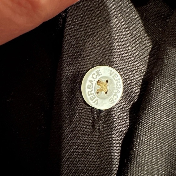 Versace Men’s Black Button-Down Shirt Gold Medusa Greek Key Logo Size XL Luxury - Picture 6 of 11